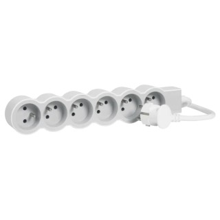 Legrand Extension Lead 3 m Cable Length 6 Socket Type E 16A 3680W Model 049494