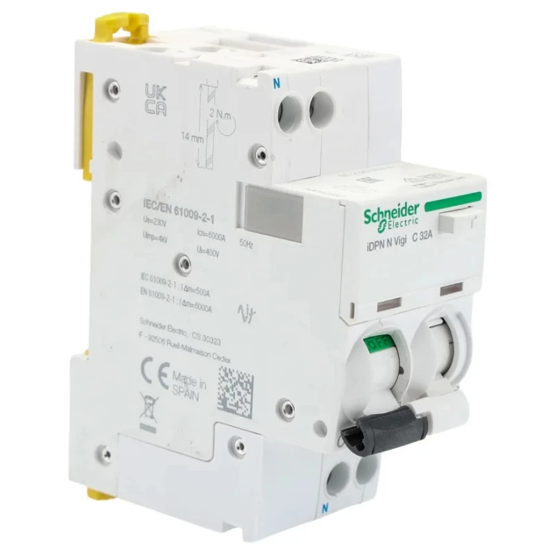 Schneider Electric Residual Current Circuit Breaker 32A, 1-Pole, 300 mA Sensitivity, Type C, 6000 A Breaking A9D42632