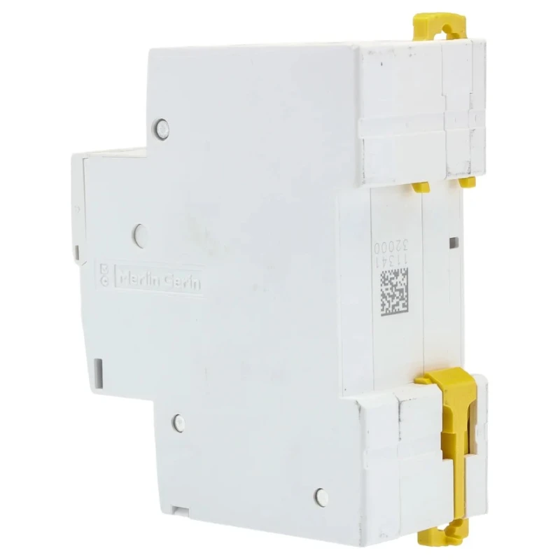 Schneider Electric Residual Current Circuit Breaker 32A, 1-Pole, 300 mA Sensitivity, Type C, 6000 A Breaking A9D42632