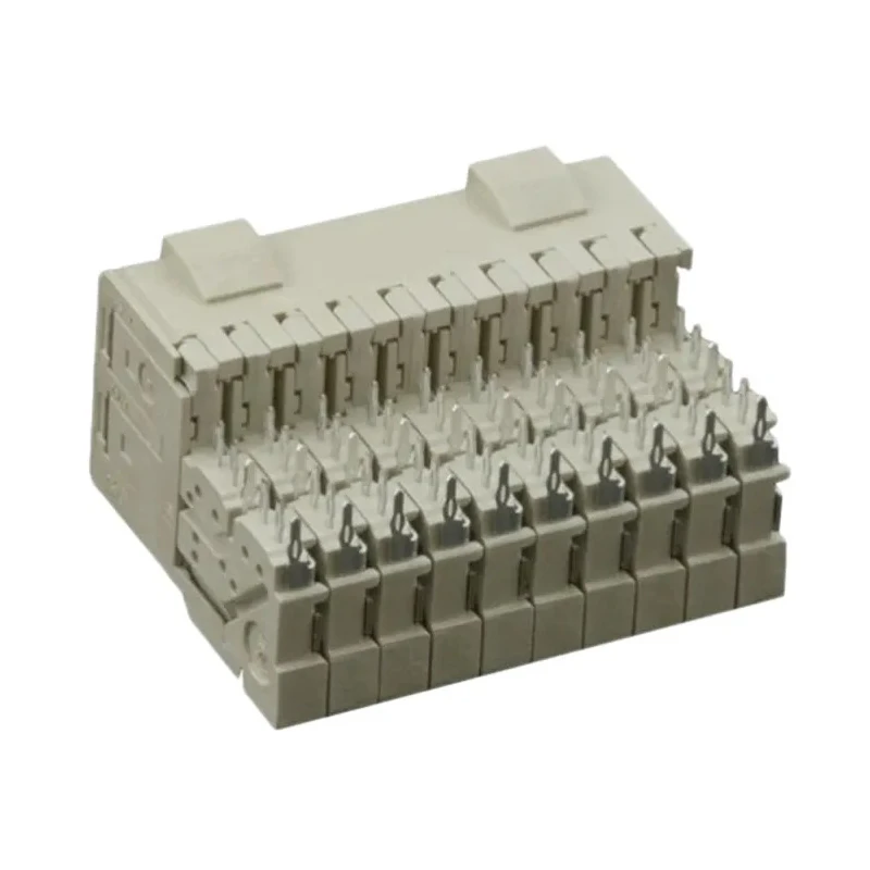 TE Connectivity Z-PACK HM-Zd Backplane Connector 2.5 mm Pitch 40 Contacts 250V AC 700mA Right Angle Female 6469028-1