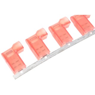 TE Connectivity Ultra-Fast .187 Red Insulated Female Spade Connector 4.75 x 0.51 mm Tab Size, Crimp 2-520334-2