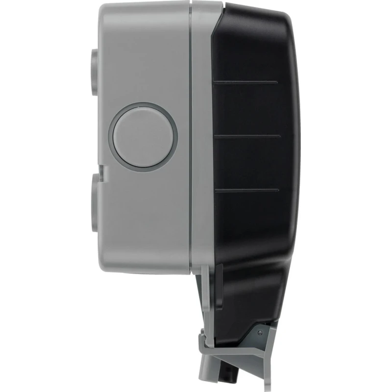 BG Electrical 13A White 1 Gang Outdoor Surface Mount Plug Socket Type G WP21-02