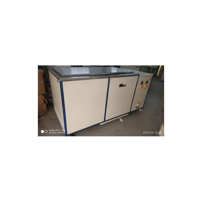 ultrasonic-cleaner-with-spin-arrangement-7772