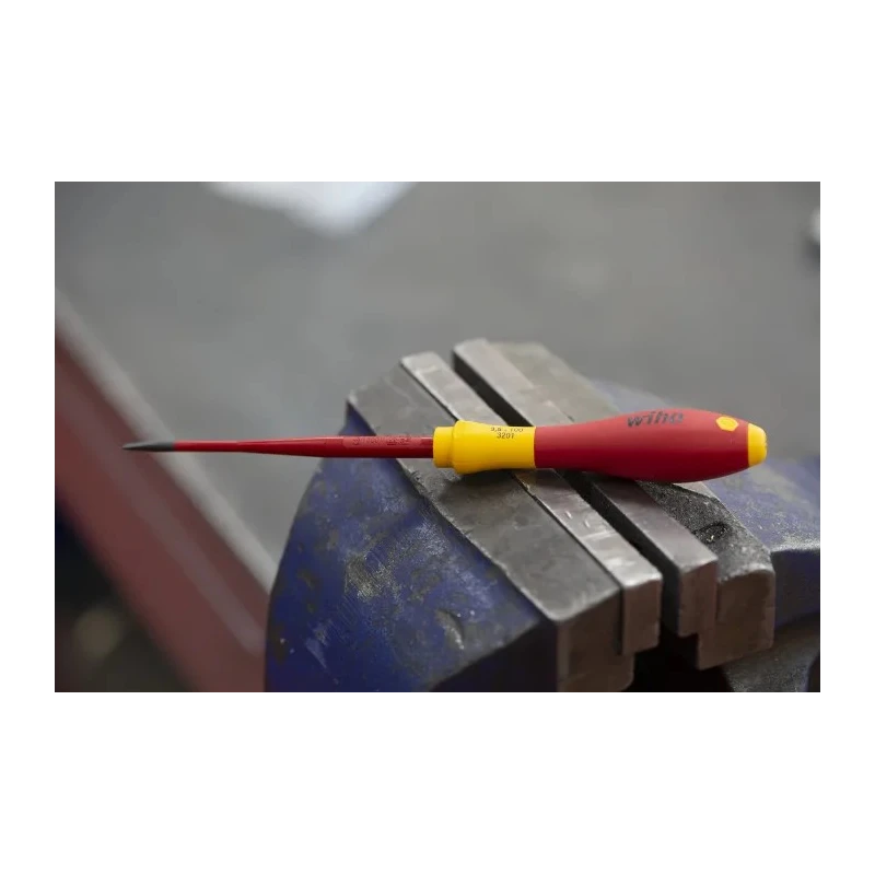 Wiha Insulated Screwdriver with 100 mm Blade, VDE/1000V Approved, 204 mm Overall Length Model 35446
