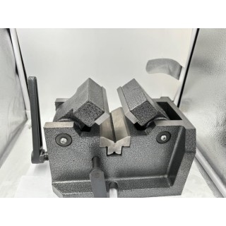 RS PRO Milling Vice 100 mm Jaw Width, 80 mm Jaw Opening, 21 kg Weight 463-7303