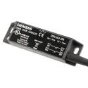 Siemens Magnetic Non-Contact Safety Switch Plastic Housing 100V DC 4 Safety Contacts 3SE6604-2BA