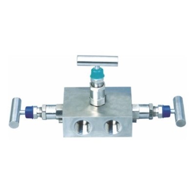 three-valve-manifold-8051