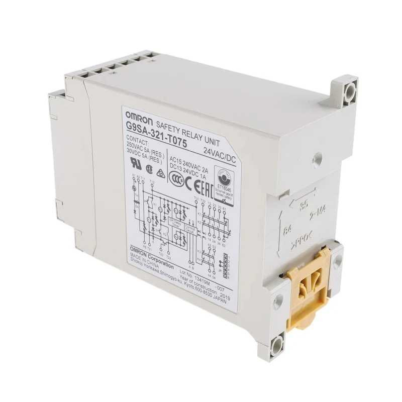 Omron Safety Relay 24V AC/DC 3 Safety Contacts 1 Auxiliary Contact Surface Mount G9SA