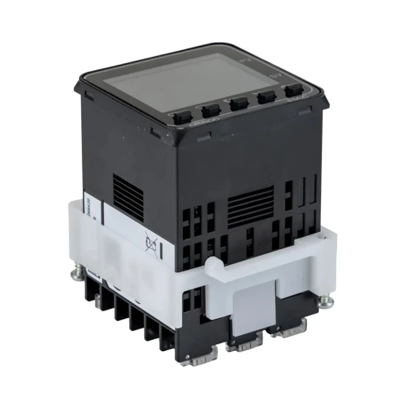 Omron Panel Mount PID Temperature Controller 2 Input 1 Output Relay 240V ac/dc E5CC