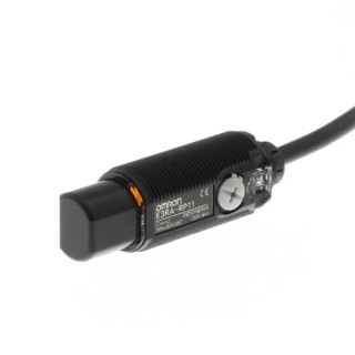 Omron Retroreflective Photoelectric Sensor Barrel Sensor 100 mm to 3 m Detection Range PNP Output IP67 IP69K E3RA-RP11 2M