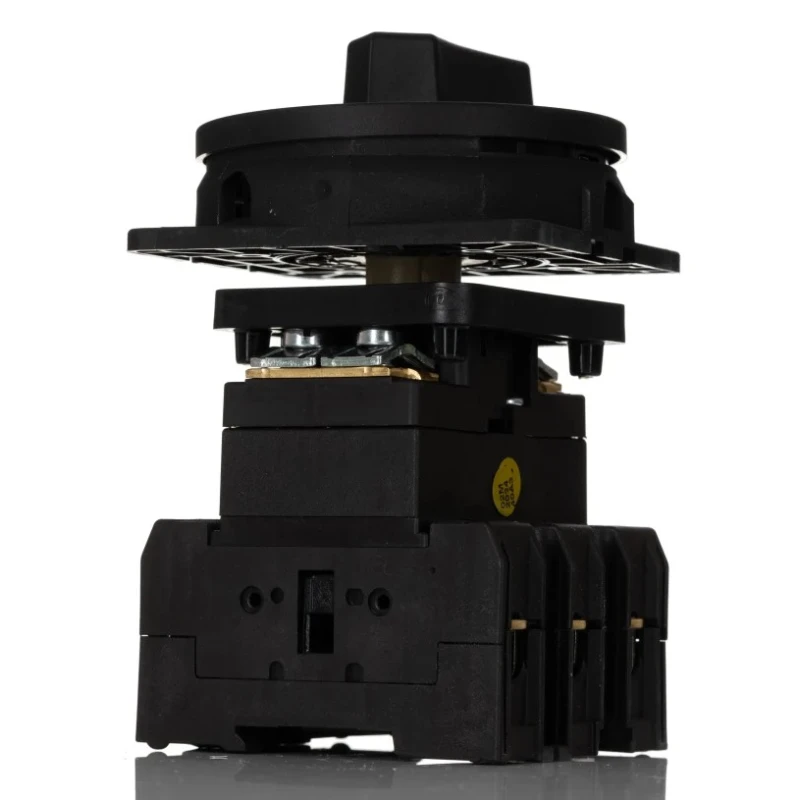 Eaton 3-Pole Rear Mount Isolator Switch IP65, 63A, 30 kW, Screw Terminals 