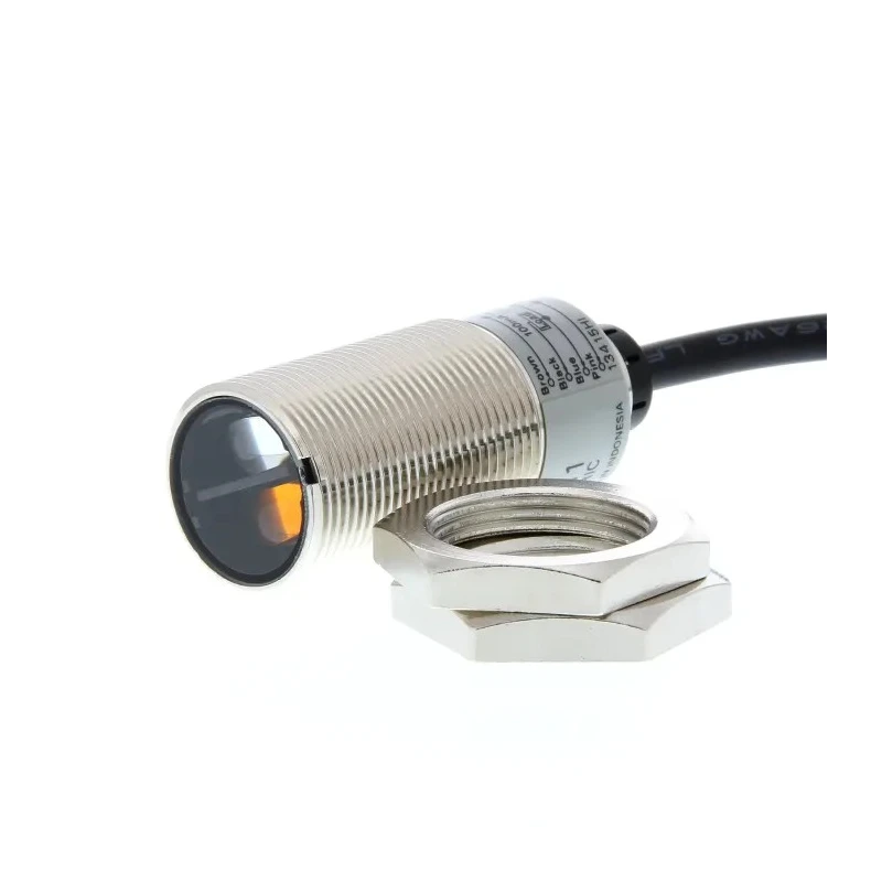 Omron Background Suppression Photoelectric Sensor Barrel Style 200 mm Detection Range NPN Output IP69K IP67 E3FB-LN12 2M