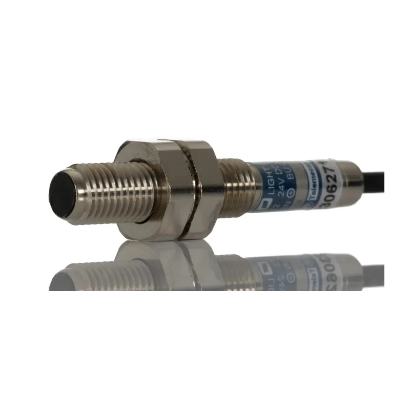 Telemecanique Sensors Diffuse Photoelectric Sensor Barrel Style 70 mm Detection Range PNP Output IP67 Metal Housing XUAH0515