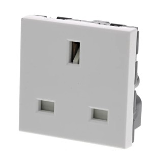 Legrand 13A White 1 Gang Plug Socket Arteor Indoor Type G British 5 721 11