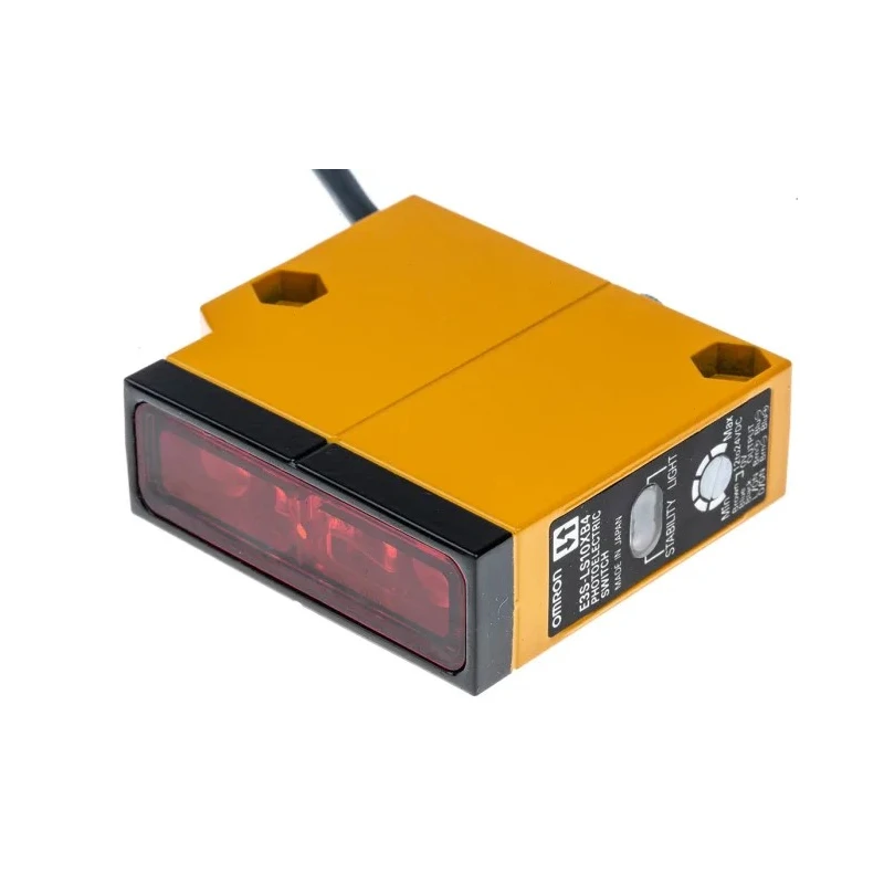 Omron Diffuse Photoelectric Sensor Block Style 30 mm to 100 mm Detection Range PNP Output IP67 Rated E3S-LS10XB4