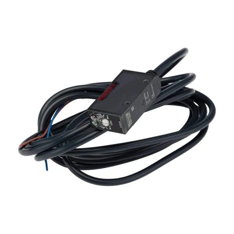Omron Diffuse Photoelectric Sensor Block Style Detection Range 10 mm to 200 mm PNP Output IP67 E3S-AD81