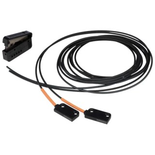 Omron Plastic Fibre Optic Sensor 4000 mm Detection Range PNP NPN Output IP50 E32-T16PR 2M