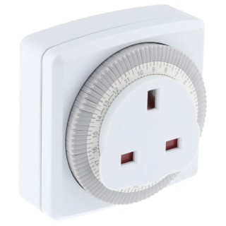 Timeguard 230V AC SPDT Digital Timer Switch TG24
