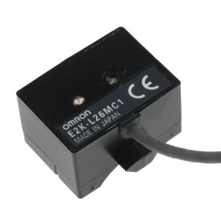 Omron Block Capacitive Proximity Sensor 26 mm Detection Range NPN Output 100mA Switching 30V DC 500V AC E2K-L26MC1 2M