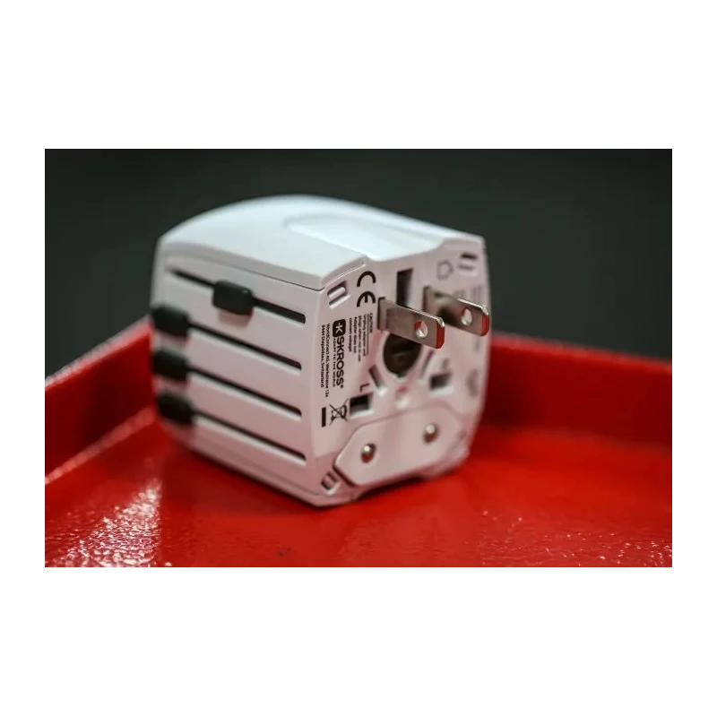 SKROSS Travel Adapter China, UK, Europe, USA, Australia, Japan, 2.5A Current, 250V Voltage 824-6077