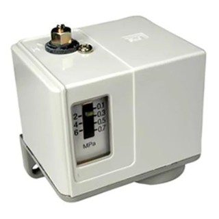 SMC Pressure Switch Adjustable 0.8 MPa to 1 Mpa, 1/4 in Port Size, Horizontal Threaded Mount IS3000-N02