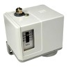SMC Pressure Switch Adjustable 0.8 MPa to 1 Mpa, 1/4 in Port Size, Horizontal Threaded Mount IS3000-N02