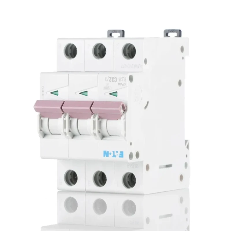 Eaton xPole PL Miniature Circuit Breaker, 3-Pole, 32A, Type C, 48V DC, 10 kA Breaking Capacity 242477 PLSM-C32/3-MW