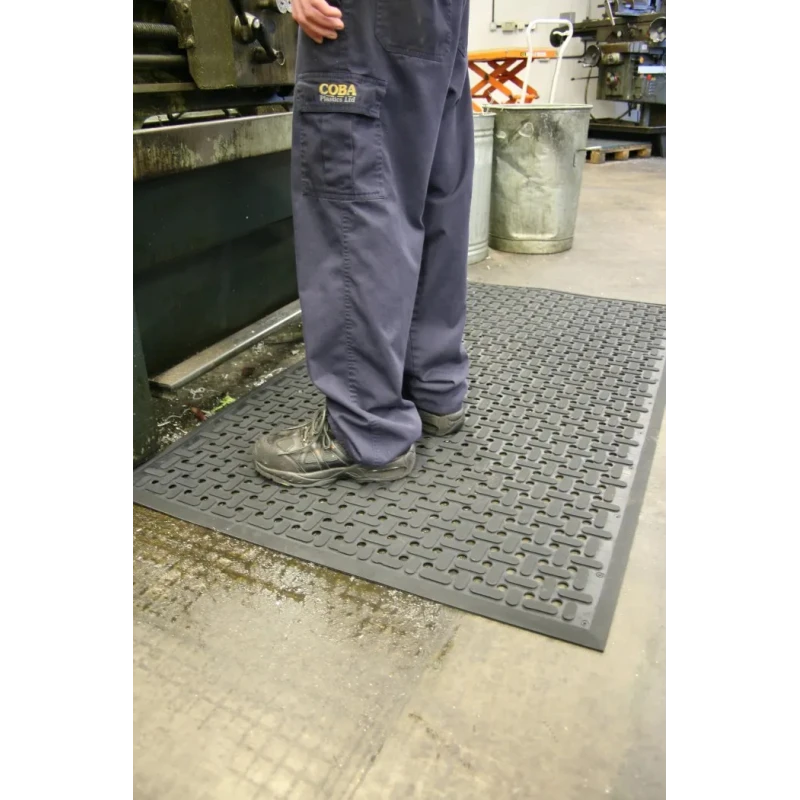 Coba Europe Nitrile Rubber (NBR) Anti-Fatigue Mat 920mm x 1.53m x 9mm, Black KM010001