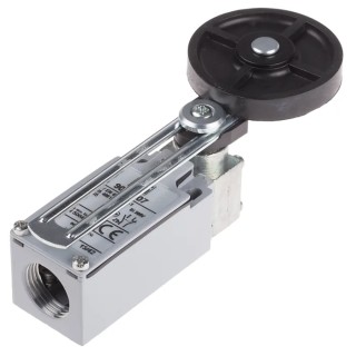 RS PRO Adjustable Roller Lever Limit Switch, 1 NO/1 NC, IP66 Zinc Alloy Housing, 400V AC, 10A IP66