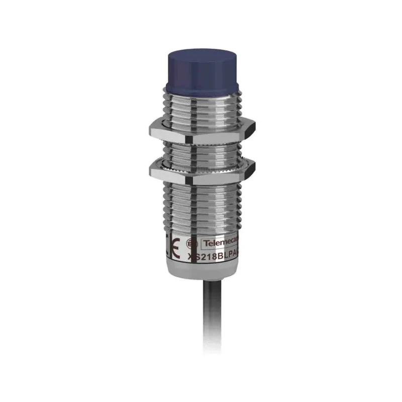 Telemecanique Sensors Threaded Barrel Inductive Proximity Sensor M18 x 1 PNP 24V dc 8 mm Sensing Distance XS218BLPAL2