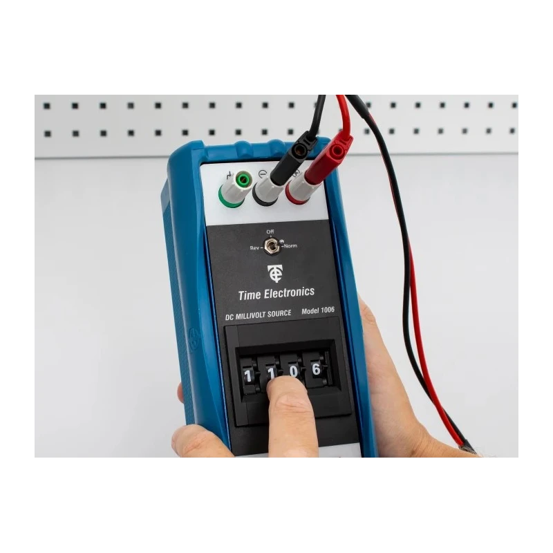 Time Electronics Multi-Function Calibrator 1V 20mA ±0.02% Accuracy Battery Powered 1006