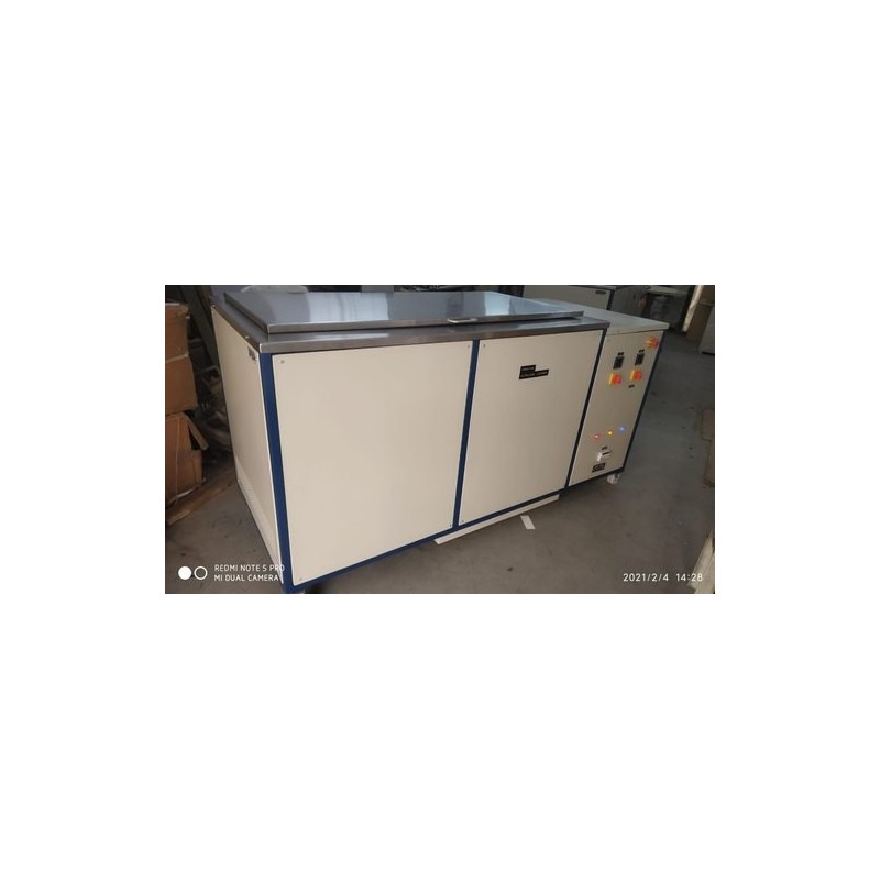 ultrasonic-cleaner-with-spin-arrangement-7772