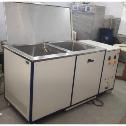 ultrasonic-cleaner-with-spin-arrangement-7772-1