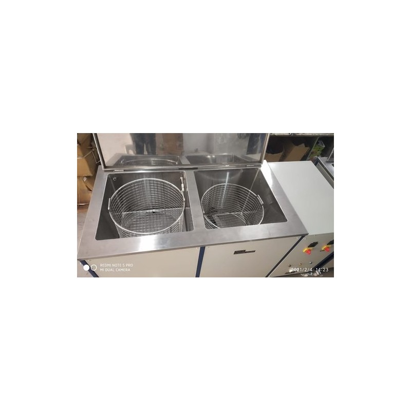 ultrasonic-cleaner-with-spin-arrangement-7772-2