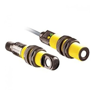 Banner Threaded Barrel Ultrasonic Proximity Sensor M18 300 mm 65mA 4 to 20 mA 30 V dc S18UIAQ