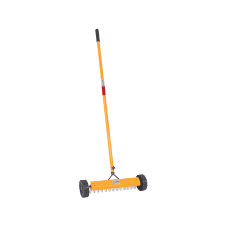 falcon-premium-manual-aerator-rake-with-wheels-fpar-1313-65920