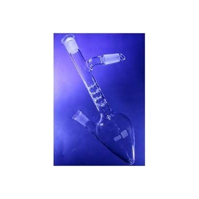 flasks-pear-shaped-vigreux-with-side-necke-used-in-laboratory-8653