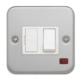 Contactum 13A 1 Gang Switched Fused Spur 250V Steel Surface Mount White IP2X