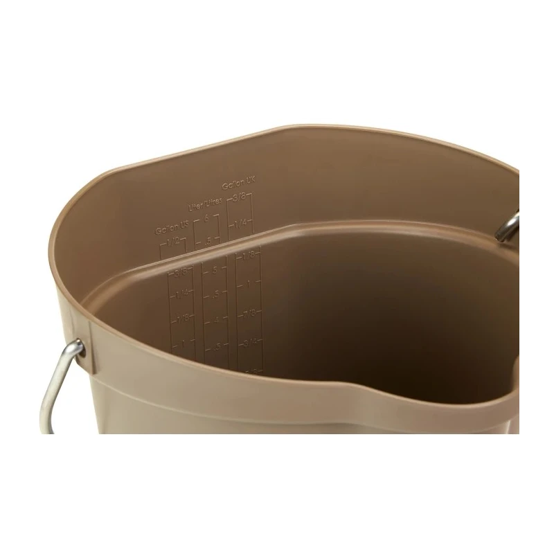 Vikan 6L Plastic Brown Round Bucket with Handle, Drip-Free Spout, Stainless Steel Hanger 568866