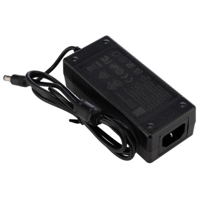 RS PRO 2.1 x 5.5 x 11 mm Centre Positive Power Adapter IEC 320 C14 40 W 5V DC Output 8 A 204-7562