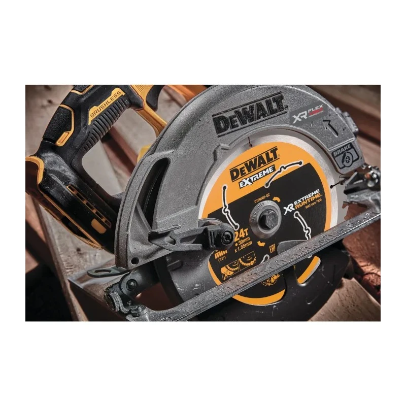 DeWALT 18V XR Brushless 190 mm Circular Saw, 5500 RPM, 67mm Cutting Depth DCS573NT-XJ