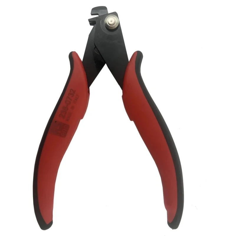 RS PRO Separator Plier Smooth 147mm Overall Length Carbon Steel Chrome Finish Insulated Handle 238-0732