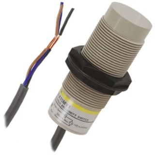Omron Threaded Barrel Capacitive Proximity Sensor 8 mm Detection, M18 x 1, NPN Output, 200mA, 30V DC, 250V AC E2K-X8ME1 2M