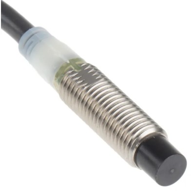 Omron Threaded Barrel Inductive Proximity Sensor M8 PNP Stainless Steel Body 4 mm Detection 24V DC 200mA E2A-S08KN04-WP-B1 5M