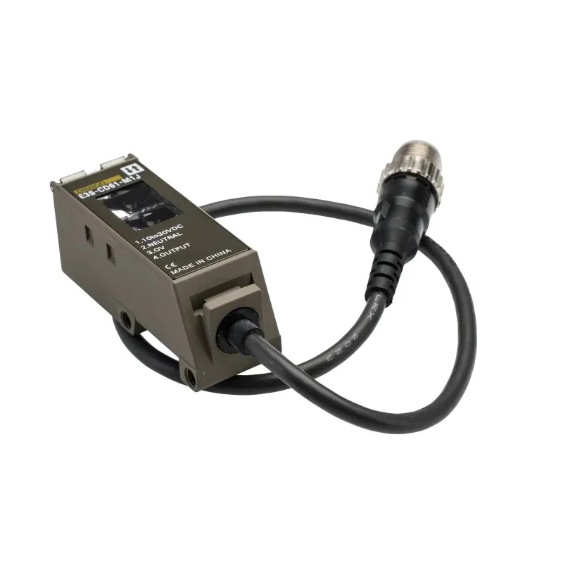 Omron Diffuse Photoelectric Sensor Block Sensor 700 mm Detection Range NPN/PNP Output IP67 