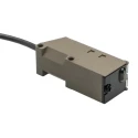 Omron Diffuse Photoelectric Sensor Block Sensor 700 mm Detection Range NPN/PNP Output IP67 