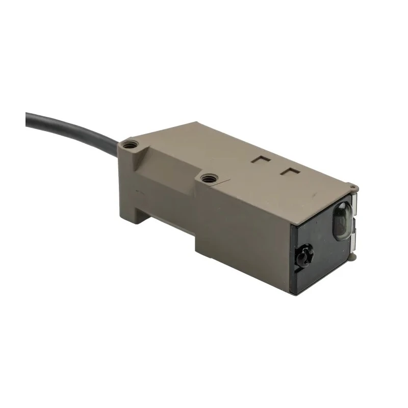Omron Diffuse Photoelectric Sensor Block Sensor 700 mm Detection Range NPN/PNP Output IP67 