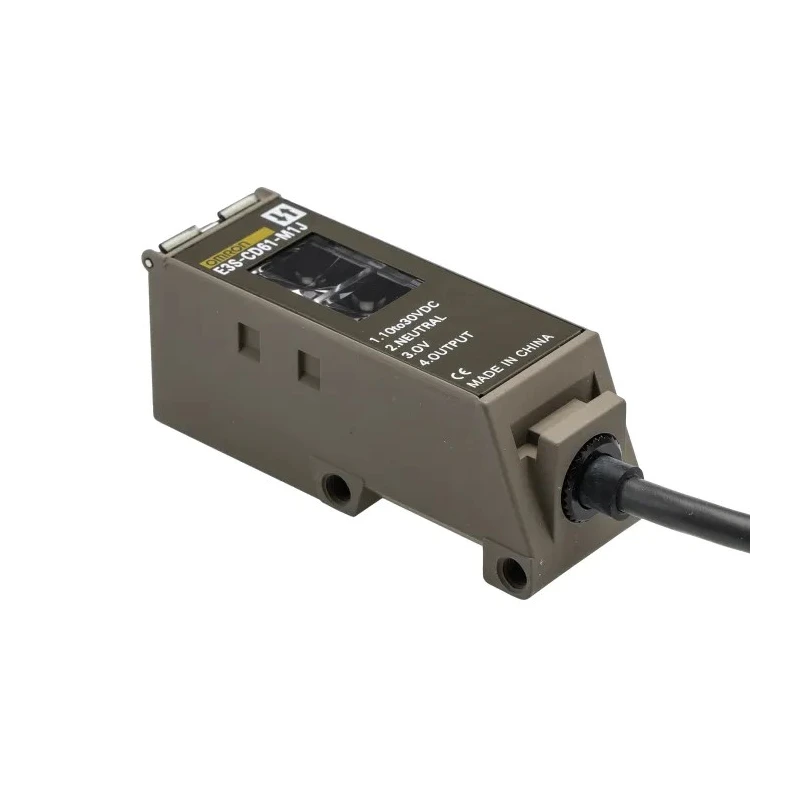 Omron Diffuse Photoelectric Sensor Block Sensor 700 mm Detection Range NPN/PNP Output IP67 