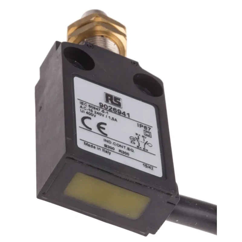 RS PRO Plunger Limit Switch 1 NO/1 NC, IP67, Thermoplastic Housing, 240V AC, 5A IP67
