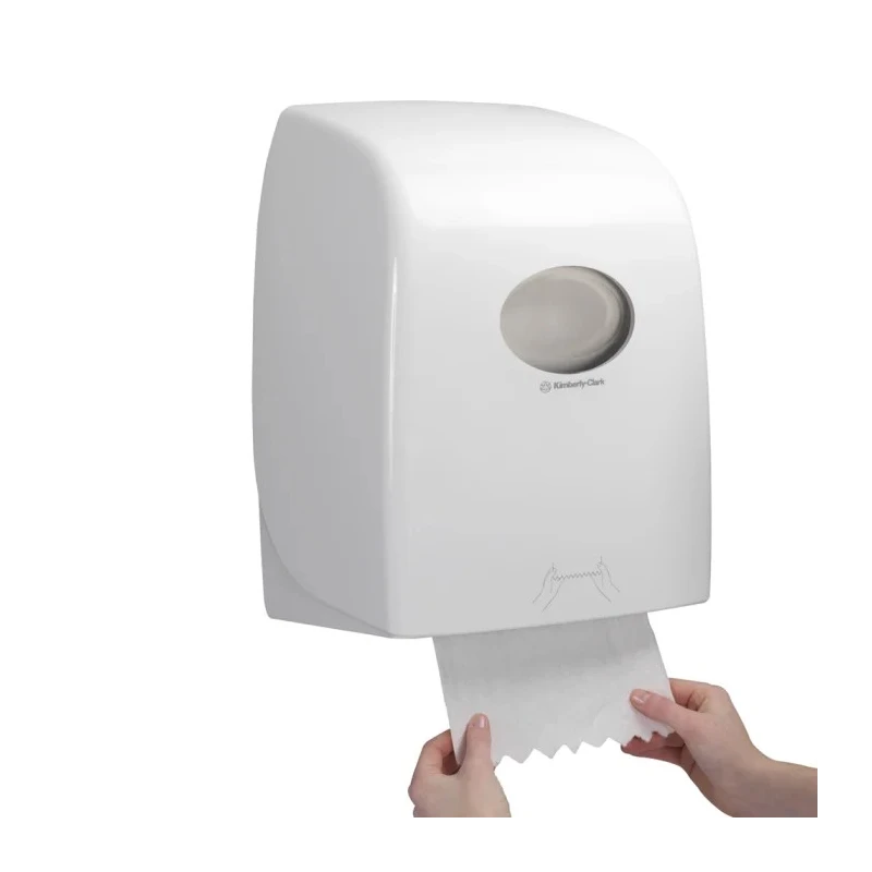 SCOTT Essential™ XL Roll Hand Towels 3540000 x 200 mm 1 Ply 6 Sheets 6687